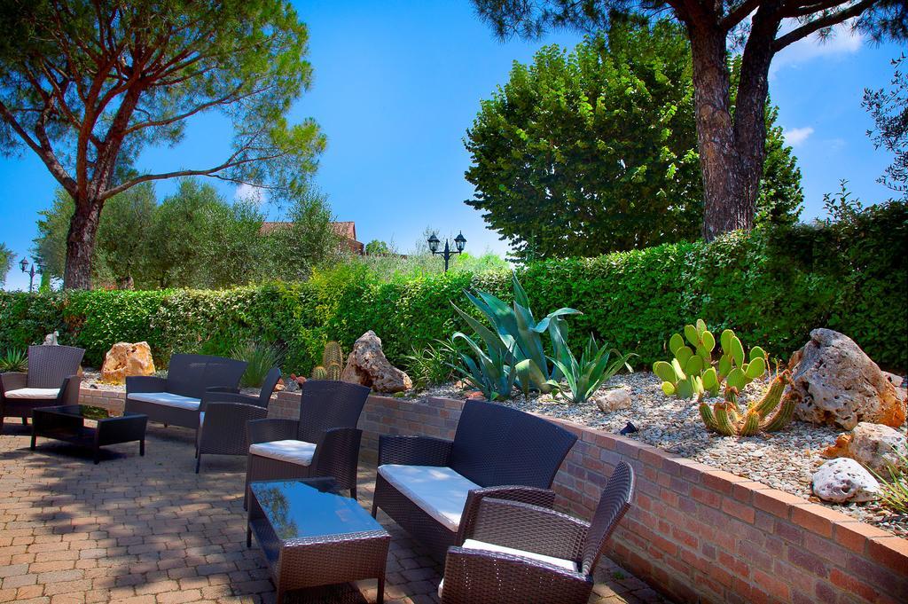 فندق Borgo Tre Rose Valiano المظهر الخارجي الصورة